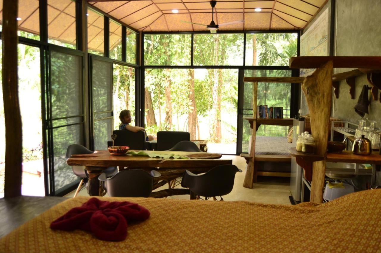 Eco-Logic, Resort For Charity Phato Kültér fotó