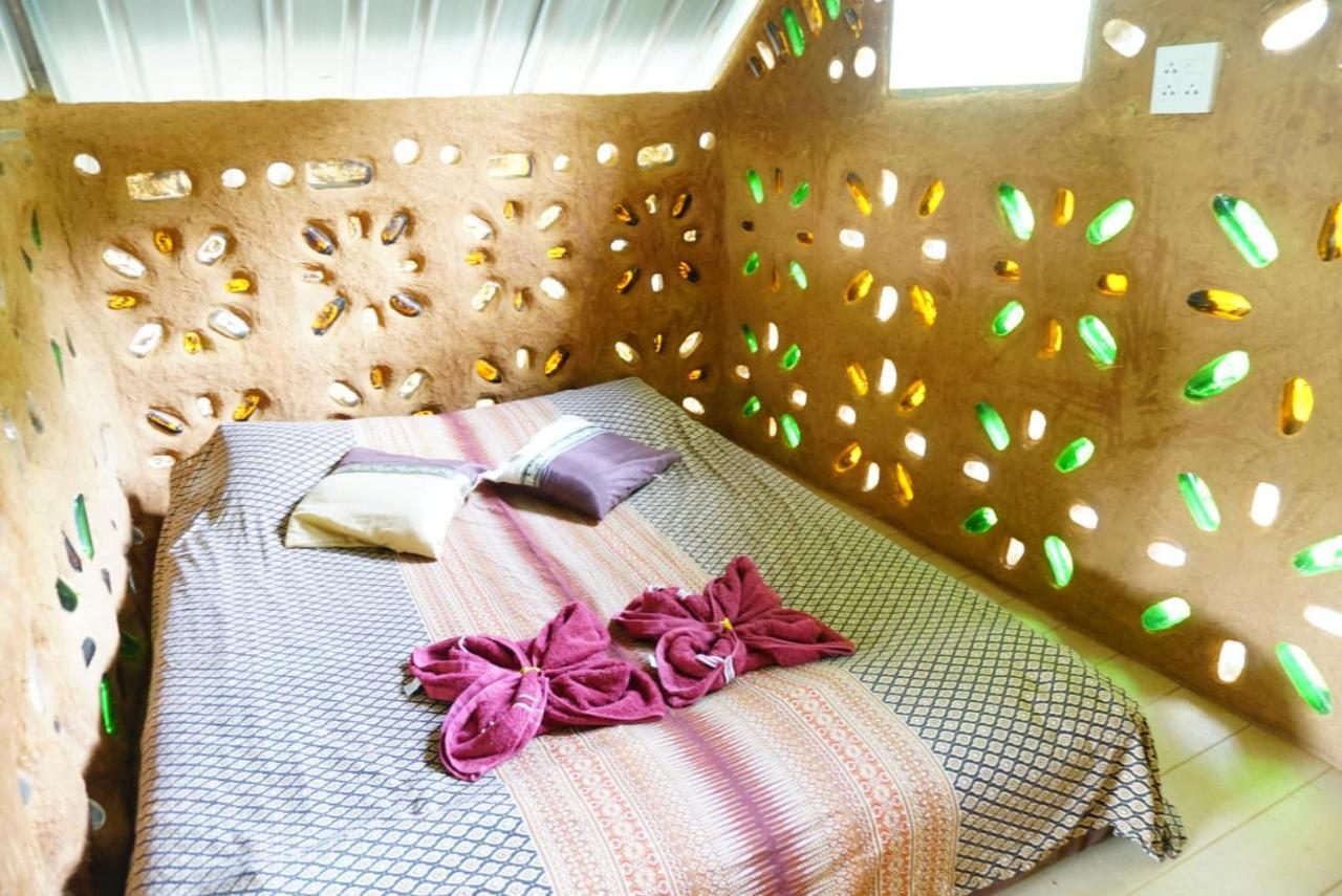 Eco-Logic, Resort For Charity Phato Kültér fotó